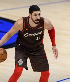 https3A2F2Fmedia.zenfs_.com2Fen2Ffadeaway_world_9512Fb697bddbfb593afb60ca595df18c76e5.jpg