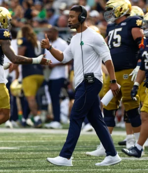 https3A2F2Fmedia.zenfs_.com2Fen2Ffighting_irish_wire_usa_today_articles_2812Fd5596554975e5b7ccd.webp