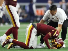 Tom Brady disse apenas 2 palavras depois de assistir ao vivo a lesão brutal de Jayden Daniels