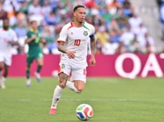 O ex-atacante do QPR e do Antuérpia não está disposto a sair da aposentadoria pelo Suriname
