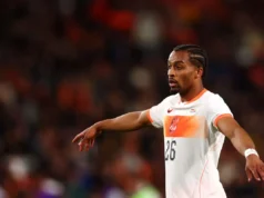 Oficial | Crystal Palace contratou o meio-campista do Marselha Quinten Timber