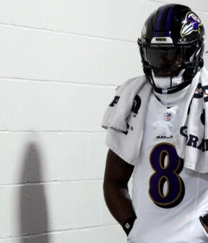 https3A2F2Fmedia.zenfs_.com2Fen2Fgridiron_heroics_3072F3db6f6af6c76a9412bd92781f4430ea0.jpg