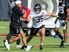Como os linebackers do Houston Texans se alinham após a lesão de Henry To’Oto. Jack Hansen é provavelmente o primeiro