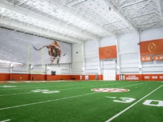Uma olhada dentro das novas instalações de futebol de salão do Texas Longhorns, avaliadas em US$ 80 milhões. ‘inacreditável’