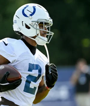 https3A2F2Fmedia.zenfs_.com2Fen2Findianapolis_colts_wire_usa_today_sports_articles_9452F6aa37e1.webp
