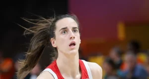 O arremesso de 3 pontos de Caitlin Clark não ilumina a Copa do Mundo da Fiba, mas ‘ótima jogada’ ilumina os EUA