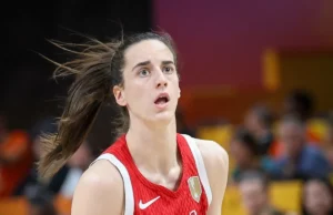 O arremesso de 3 pontos de Caitlin Clark não ilumina a Copa do Mundo da Fiba, mas ‘ótima jogada’ ilumina os EUA