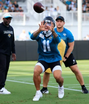 https3A2F2Fmedia.zenfs_.com2Fen2Fjacksonville_jaguars_wire_usa_today_sports_articles_6302F8e8f4.webp