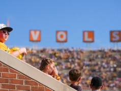 Confira os melhores preços de ingressos para o futebol Tennessee x Furman, vagas disponíveis