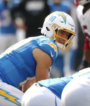 https3A2F2Fmedia.zenfs_.com2Fen2Flos_angeles_chargers_wire_usa_today_sports_articles_6022Fad2a5.webp