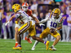 Lane Kiffin elogiou a transferência após sua estreia no futebol na LSU