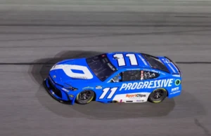 Denny Hamlin encerra ‘problema de naufrágio’ com luzes de alerta da NASCAR