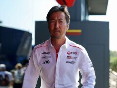 O chefe da Haas F1, Ayako Komatsu, assumiu o volante do histórico carro de F1 antes do GP da Itália
