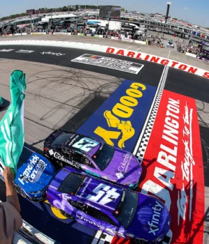 https3A2F2Fmedia.zenfs_.com2Fen2Fmotorsports_wire_articles_9902Fc0cf34d9248ff97ef6ae73e2fb3b764.webp