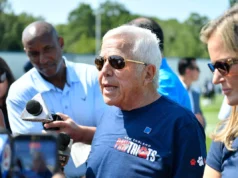 A resposta enigmática do treinador Christian Gonzalez aos comentários de Robert Kraft