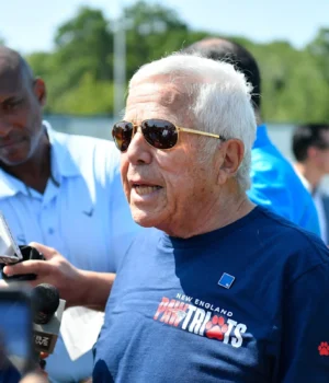 https3A2F2Fmedia.zenfs_.com2Fen2Fnew_england_patriots_wire_usa_today_sports_articles_3302Fd33c3.webp