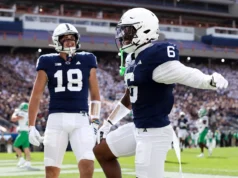 Jogadores na vitória da Semana 1 da Penn State sobre Marshall