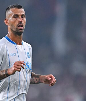https3A2F2Fmedia.zenfs_.com2Fen2Fonefootball_articles_8022F6d46f205ed3ba833198e4433c62b29af.jpg