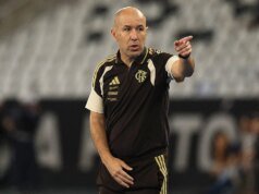 Flamengo vence o Remo, sobe e pressiona o Palmeiras