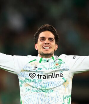 https3A2F2Fmedia.zenfs_.com2Fen2Fonefootball_articles_8022Fd6e78af4ad54accf63a996a332ccc190.jpg