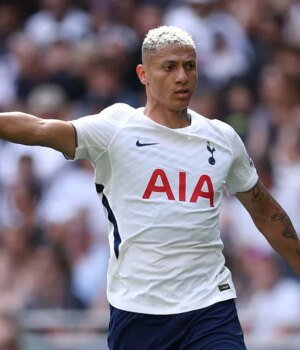 https3A2F2Fmedia.zenfs_.com2Fen2Fonefootball_articles_8022Ff31d58c3e19414cb833e1d67d7a33685.jpg
