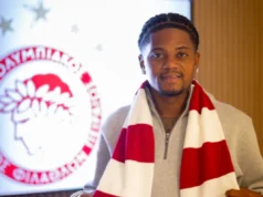 Villa confirmou a transferência de Leon Bailey para o Olympiakos