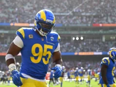 Sean McVay: Miles Garrett é como Wolverine, curando rápido, mas não vamos apressá-lo.