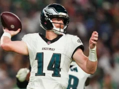 Andy Dalton é ativo como quarterback reserva dos Eagles