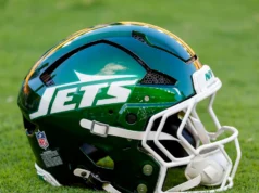 Os Jets contratarão DB Jordan Clark para o elenco de 53 jogadores
