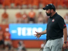 Ryan Day: Ohio State pensou em deixar o Texas marcar, mas decidiu que jogaríamos na defesa