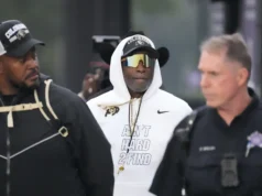 Deion Sanders não ficou feliz com o fato de alguns jogadores estarem sorrindo após a derrota