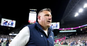 Mike Vrabel: Você não pode lançar três interceptações, Drake Maye sabe disso