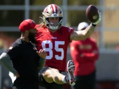 49ers, com uma viagem de 8.000 milhas disponível, enfrentam incerteza na escalação para a estreia