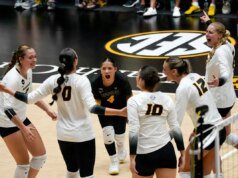 Quinto set: Mizzou consegue seu momento Wrigley contra o número 1 do Nebraska