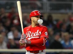Eugenio Suarez previsivelmente esquentou depois que ninguém o adquiriu no prazo de negociação