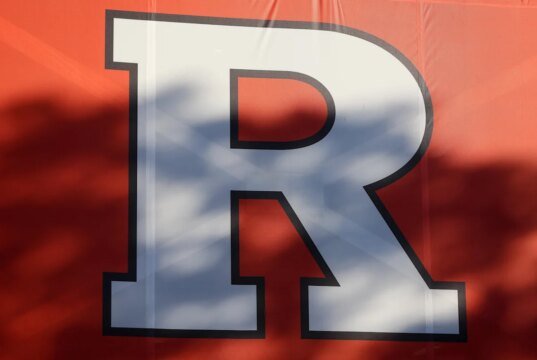 2027 EDGE Josiah Sturdivant descomprometido da Rutgers Football