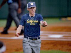Ex-jogador de softball de Cal alega que treinador a forçou a fazer sexo