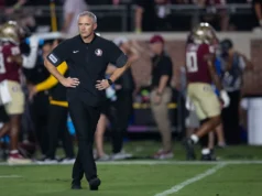Samuel Singleton Jr., da FSU, deixou o jogo do Alabama de muletas