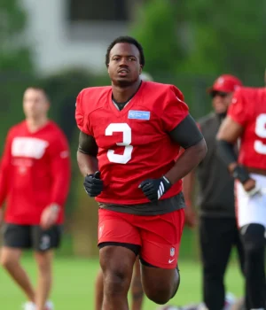 https3A2F2Fmedia.zenfs_.com2Fen2Ftampa_bay_buccaneers_wire_usa_today_sports_articles_1622Fc65c5.webp