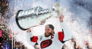 Stoughton High grad trará para casa a NHL Stanley Cup em 10 de setembro