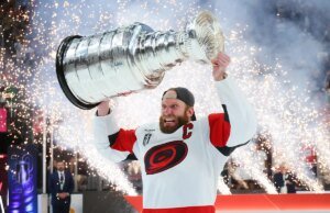 Stoughton High grad trará para casa a NHL Stanley Cup em 10 de setembro