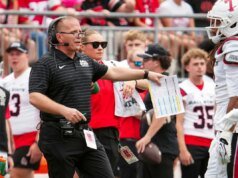 Só sai daqui para o futebol Ball State depois de perder para o número 1 do Ohio State