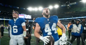 Jackson Dart, namorada Marissa Ayers fotografada por Cam Scottebo antes do MNF