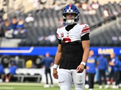 A reação de ‘Manningcast’ à lesão de Jackson Dart mostra preocupação imediata com o pé do Giants QB