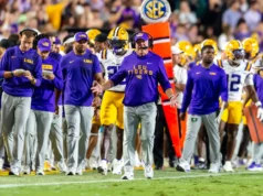 O ex-técnico da LSU, Brian Kelly, não gosta de assistir futebol universitário