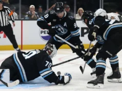 Jogador da NHL comenta por que jogadores americanos querem deixar o Canadá