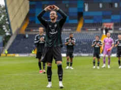 Equipe-se – Johnstone começa pelo Celtic com o retorno de Hogg