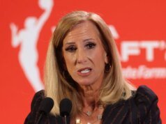 A comissária da WNBA Cathy Engelbert se aposentará após a temporada de 2026