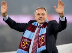 A lenda do West Ham, Ludek Miklosko, morreu aos 64 anos após uma batalha contra o câncer