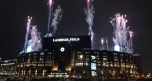 Por que Notre Dame x Wisconsin é o primeiro jogo histórico em Lombeau